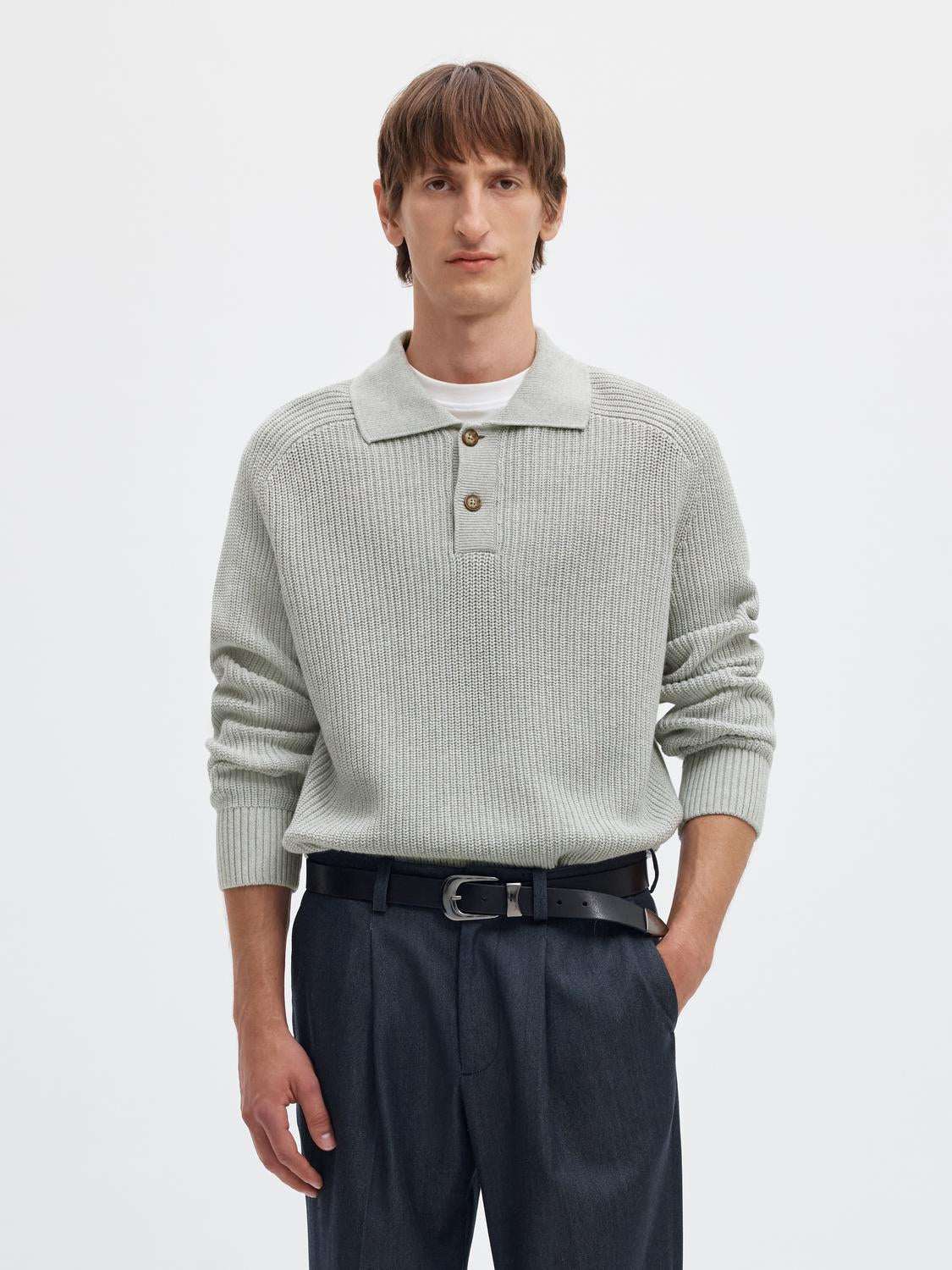 model_shot-front